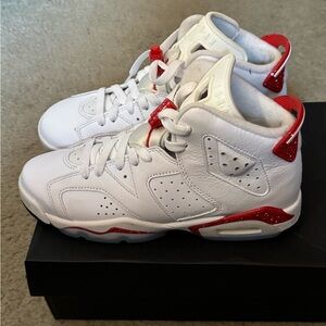 Air Jordan Retro size 4.5 size kids grade school